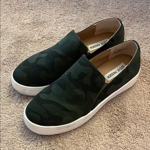 Camo Steve Maddens 9!